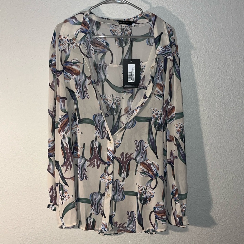 Pretty little thing top NWT 18
